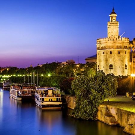 Piso Sevilla Gelves Bagian luar foto